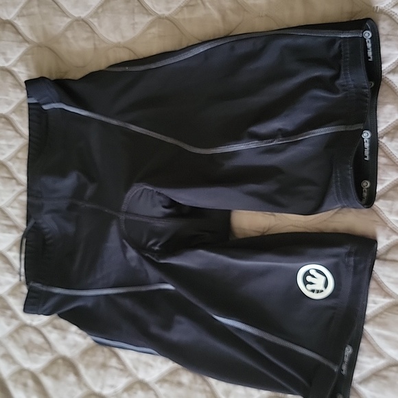 Canari bicycle padded shorts Black size Large. - Picture 1 of 11